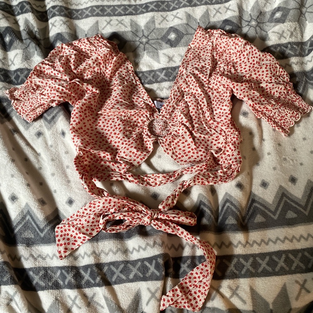 Adika cute flower print tie shirt